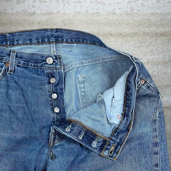 Vintage Levis Jeans 501 Regular Straight Fit Medium Wash Denim Button Fly 90s - Picture 5 of 6